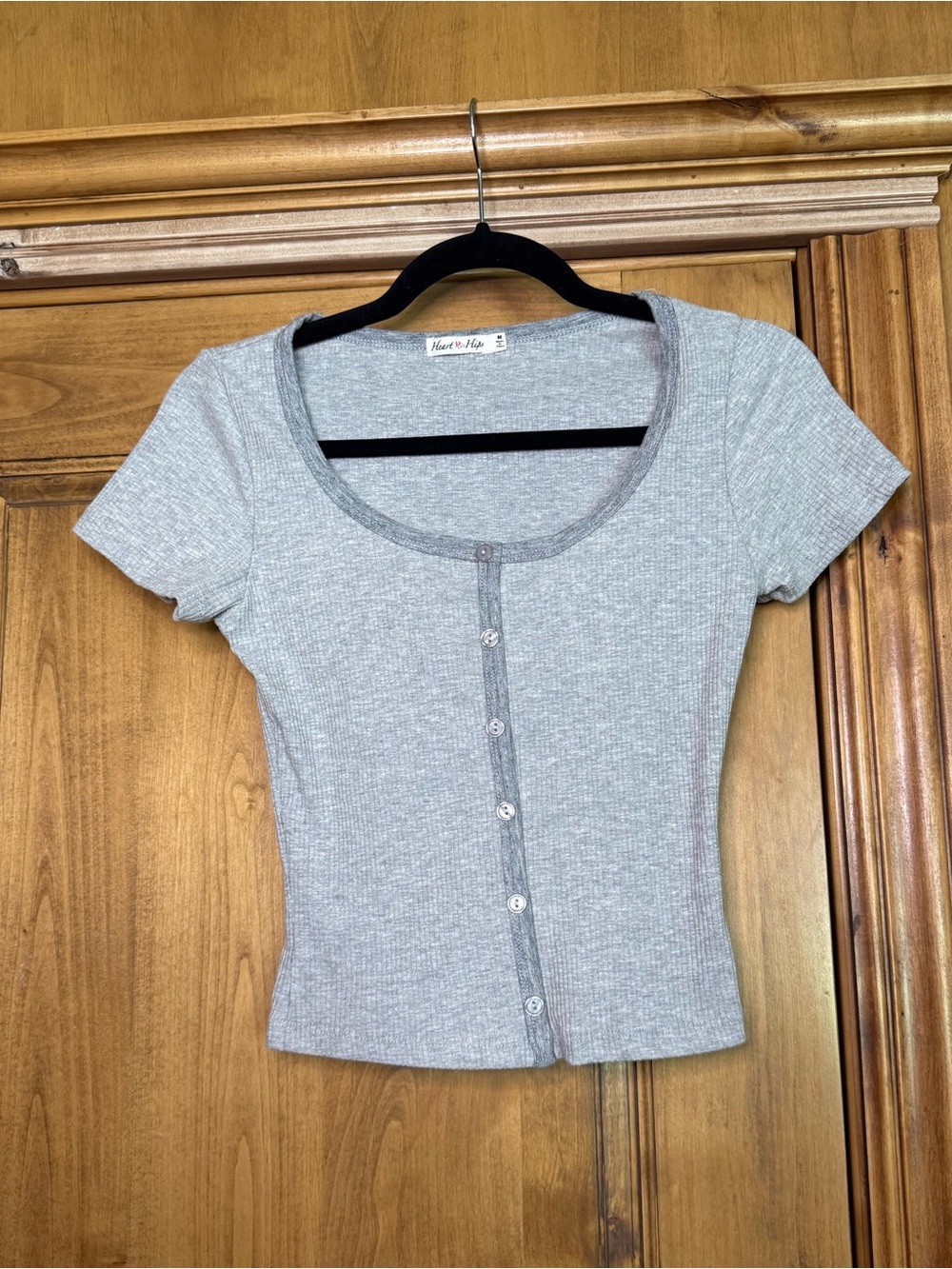 Heart & Hips Gray Ribbed Button Front Fitted Top Women’s Medium